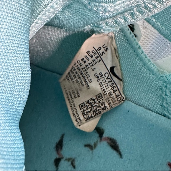 Nike Lebron 18 Low x Mimi Plange 'Daughters' Blue Floral Men’s 9.5 Womens 11 - Picture 14 of 14